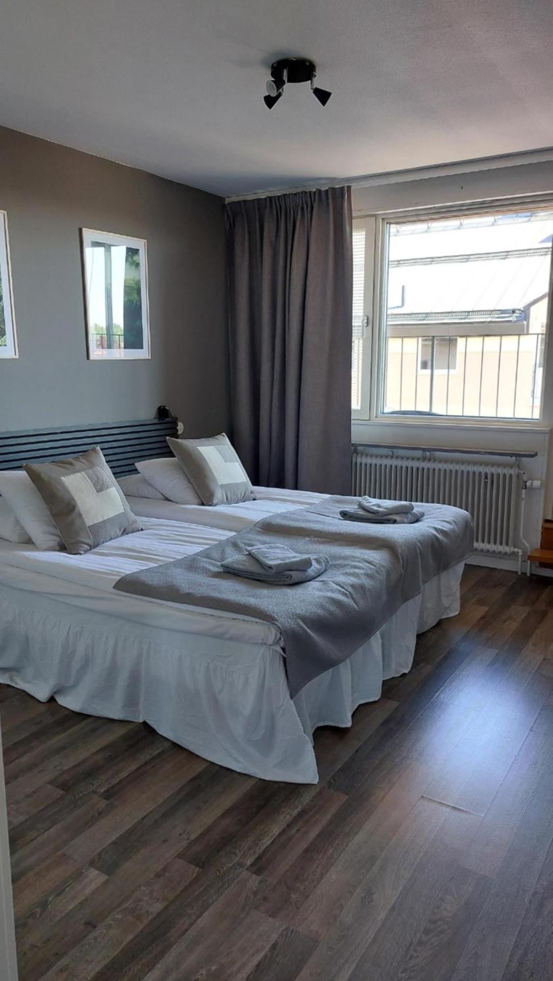 Hotel Bishops Arms Mora Eksteriør billede